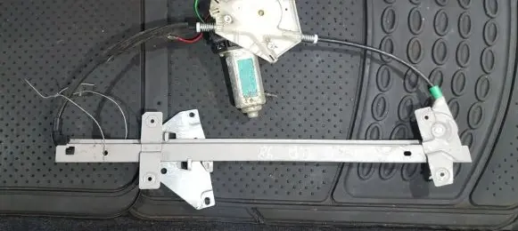 Volvo S40, V40 Sliding door window regulator with motor