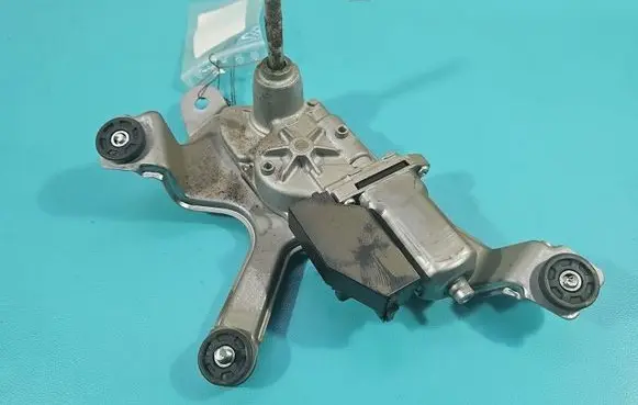 Toyota RAV 4 (XA40) Rear window wiper motor 8513042080 IMPRK1562455