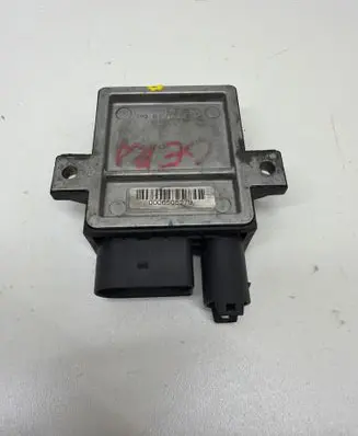 BMW 5 E60 E61 Glow plug pre-heat relay 7801201 0006505279 E2110022359