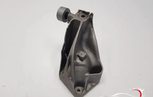 BMW 7 G11 G12 Engine mount bracket