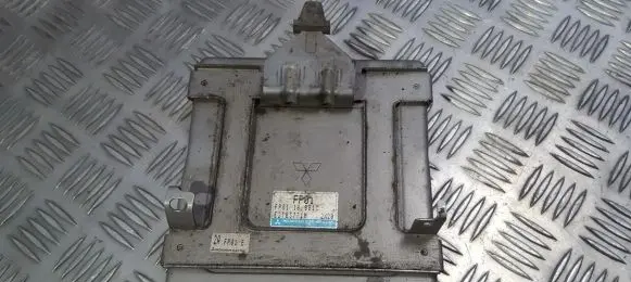 Mazda 626 Engine control unit/module e2t03771m fp0118881c