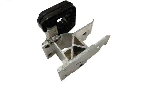 BMW X7 G07 Radiator mount bracket 7421636 51117421636 8659077
