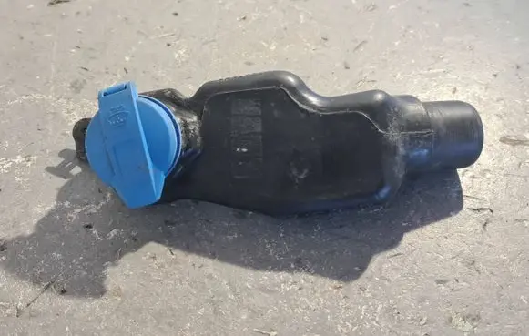 Audi A6 S6 C8 4K Window washer liquid tank fill tube 4K0955462 4K8955462