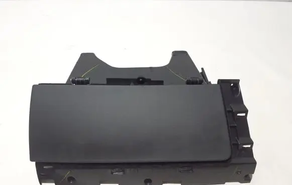 Tesla Model S Glove box 1003327