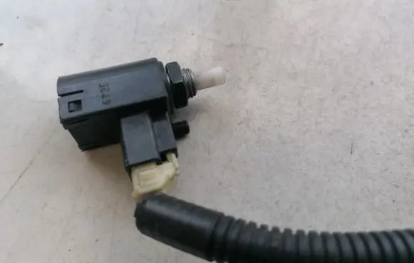 Toyota Corolla Verso AR10 Brake pedal sensor switch CV591