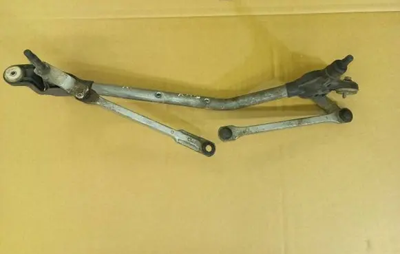 Renault Megane III Front wiper linkage 