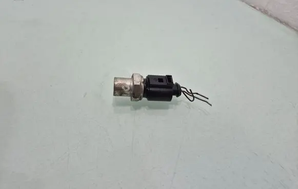 Audi A6 S6 C6 4F Air conditioning (A/C) pressure sensor 