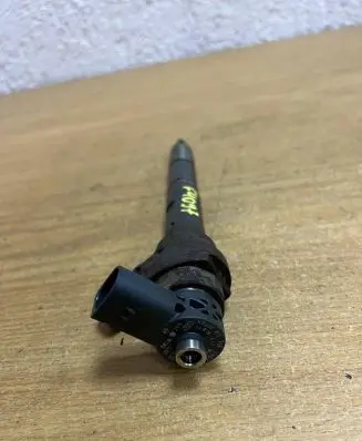 Skoda Octavia Mk3 (5E) Fuel injector 0445110475 F4097