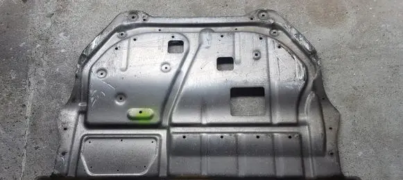 Volkswagen Eos Engine splash shield/under tray 0114G