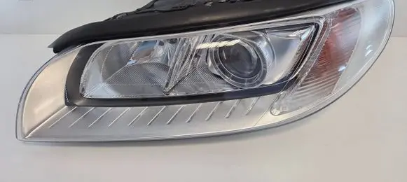 Volvo XC70 Headlight/headlamp