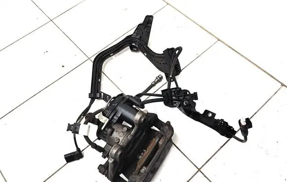 Mercedes-Benz EQE v295 Rear brake caliper A009A689G
