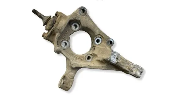 Volvo V70 Front wheel hub 9461944