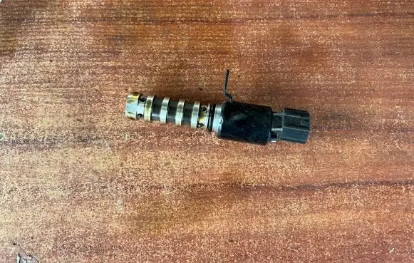 KIA Soul Camshaft vanos timing valve 52B700 FQDG291 02303B