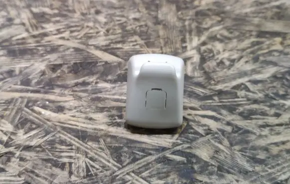 Sun visor clip/hook/bracket