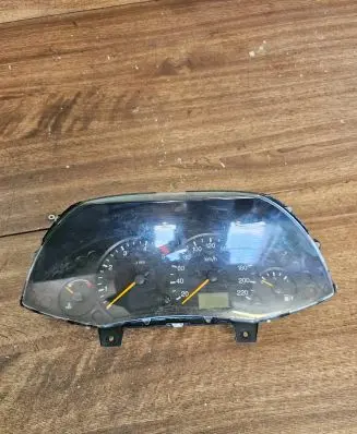 Ford Focus Speedometer (instrument cluster) 10841BC