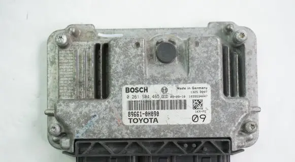 Toyota Yaris Engine control unit/module 896610H090 0261S04465