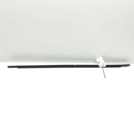 MG MG4 ev Door glass trim 10941354