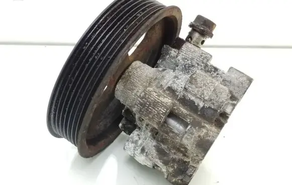 Toyota Avensis T250 Power steering pump 12180