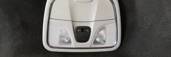 Jeep Cherokee Front seat light 1WG411S4AI