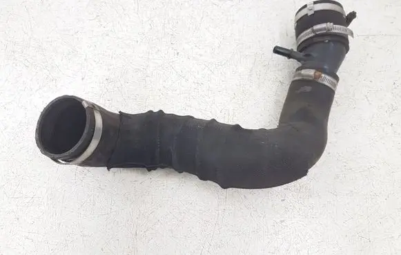 Ford Escape III Intercooler hose/pipe GV616K863 GV616K863BA R7N6A