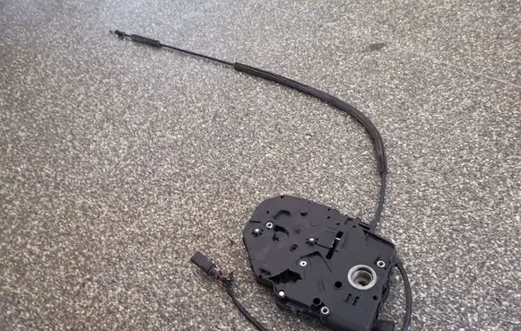 Volkswagen Caddy Loading door lock 2K0827201Q