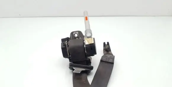 Volvo V70 Rear seatbelt 39859392