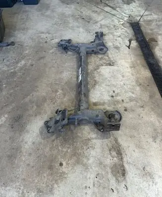 Citroen C3 Picasso Rear subframe P12477335507