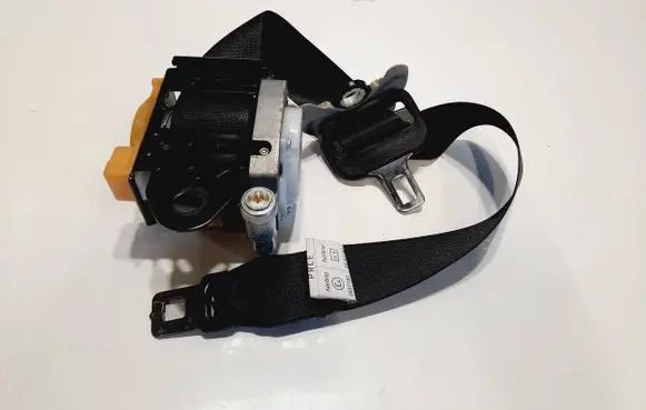 Infiniti FX Front seatbelt