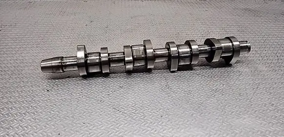 Volkswagen Touran I Camshaft 