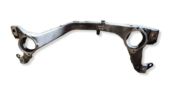 Volkswagen Touareg II Engine mounting bracket 7L6199207A