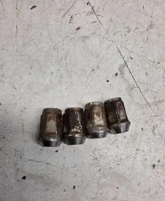 Hyundai Sonata Nuts/bolts 1234