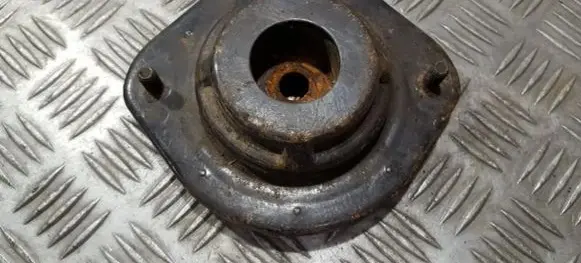 Chrysler PT Cruiser Coil spring mount 