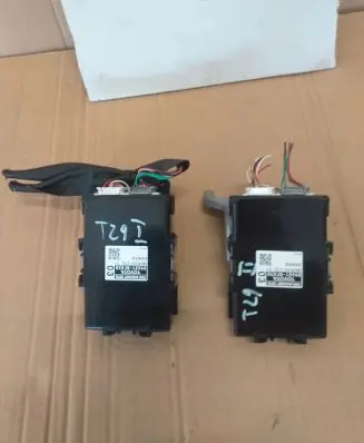 Toyota Avensis T270 Airbag control unit/module 89681-0F030