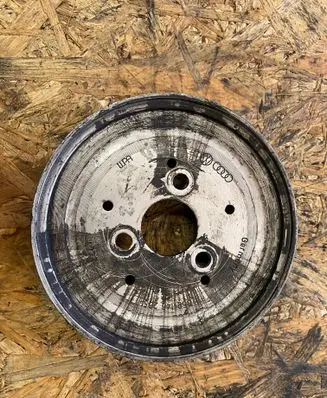 Audi A6 S6 C5 4B Power steering pump pulley 059145255