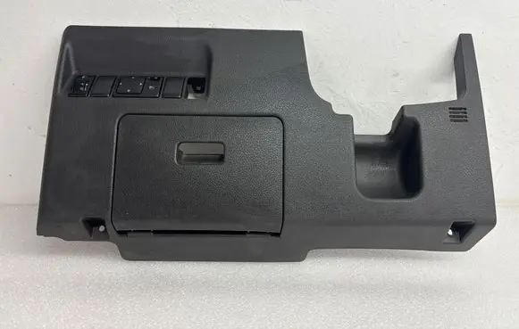 Nissan X-Trail T30 Dashboard lower bottom trim panel 68106EQ420
