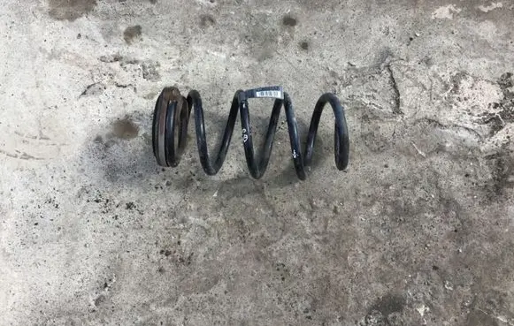 Jeep Cherokee Front coil spring 05168684AB