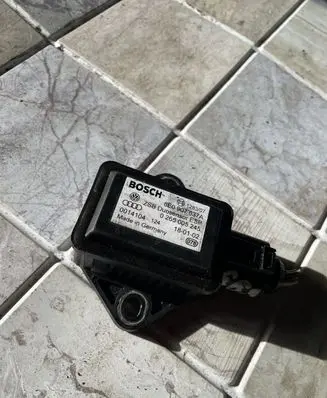Audi A6 S6 C5 4B ESP acceleration yaw rate sensor 8E0907637A