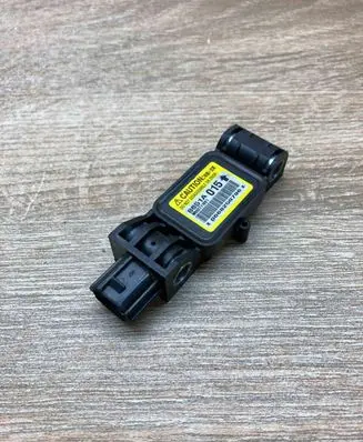 Mitsubishi Grandis Airbag deployment crash/impact sensor 8651A015 W002T11091