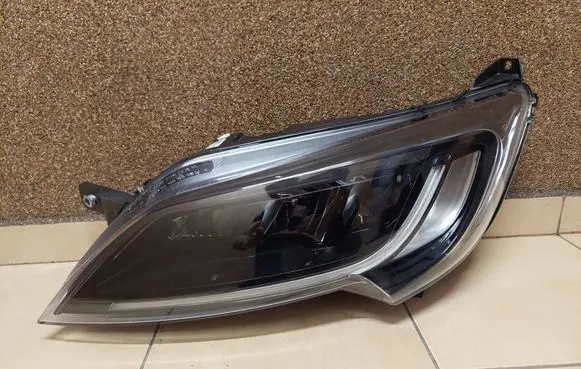 Toyota ProAce Max Headlight/headlamp 12F24T1