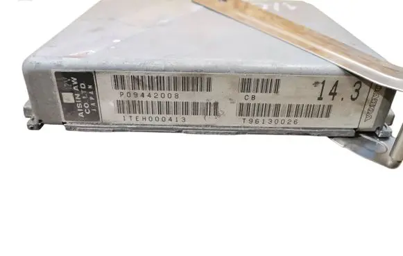 Volvo S70 V70 V70 XC Engine control unit/module P09442008 1TEH000413