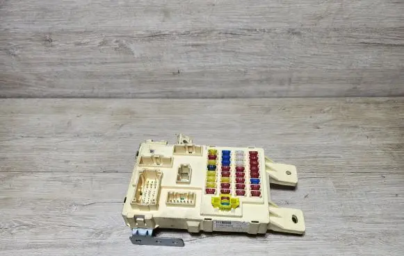 Hyundai H-1, Starex, Satellite Fuse module 919504H031