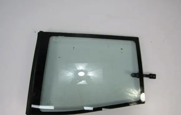 Ford Maverick Rear side window 