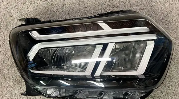 Dacia Duster II Headlight/headlamp 260106194R