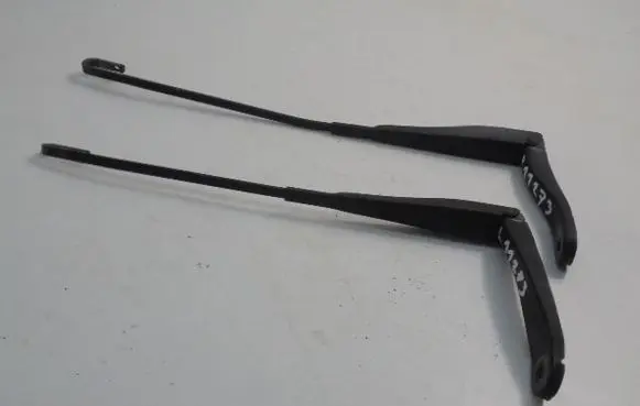 Dacia Sandero Front wiper blade arm 288805100R