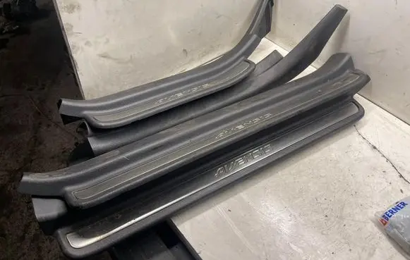 Toyota Avensis T250 Other sill/pillar trim element 6791805050