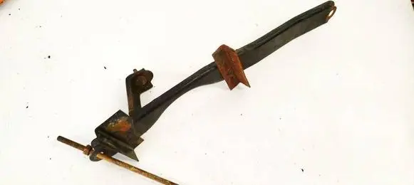 Toyota Avensis T250 Battery bracket 