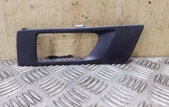 Subaru Outback Other front door trim element
