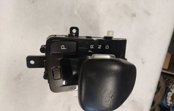 KIA Stinger Gear shifter/selector 467W0-J5900 CKR1805100735 JE09HP21