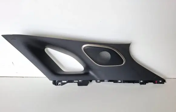 (D)pillar trim (top)