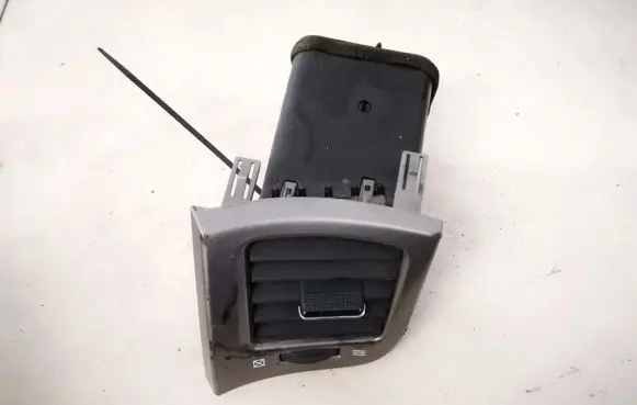 Toyota Avensis Verso Dash center air vent grill 5565044080 55650-44080